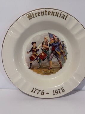 Vintage Ceramic Ashtray Bicentennial 1776-1976 American Heritage made in PA